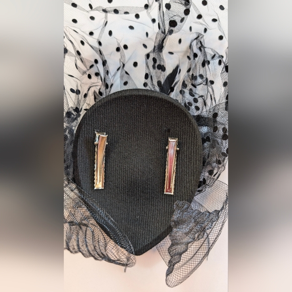 Vintage Style Head Piece. 1950's Style - Picture 10 of 11